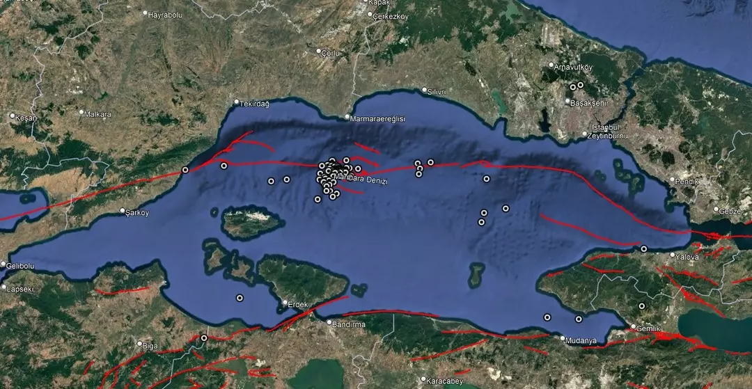 İstanbul’da deprem tedirginliği: Kırmızı çizgiler detayı
