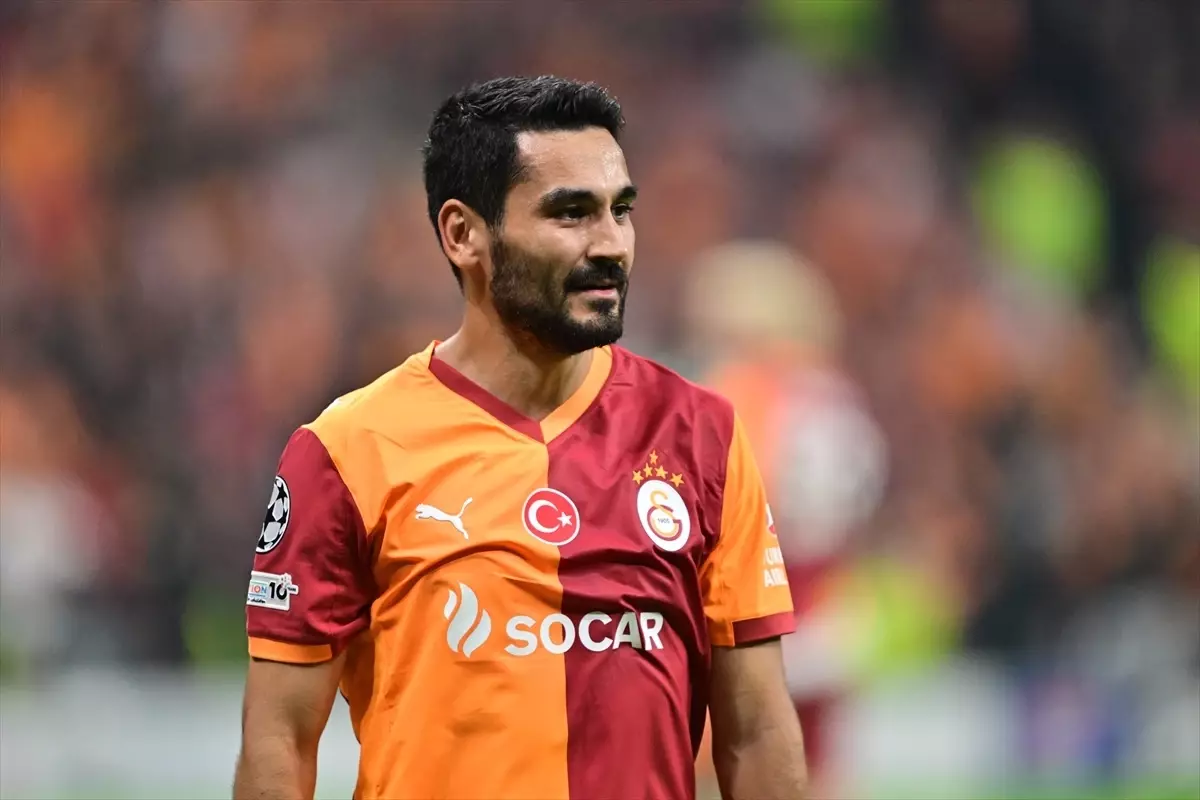 Liverpool’un yıldızından maç devam ederken İlkay Gündoğan’a bomba soru