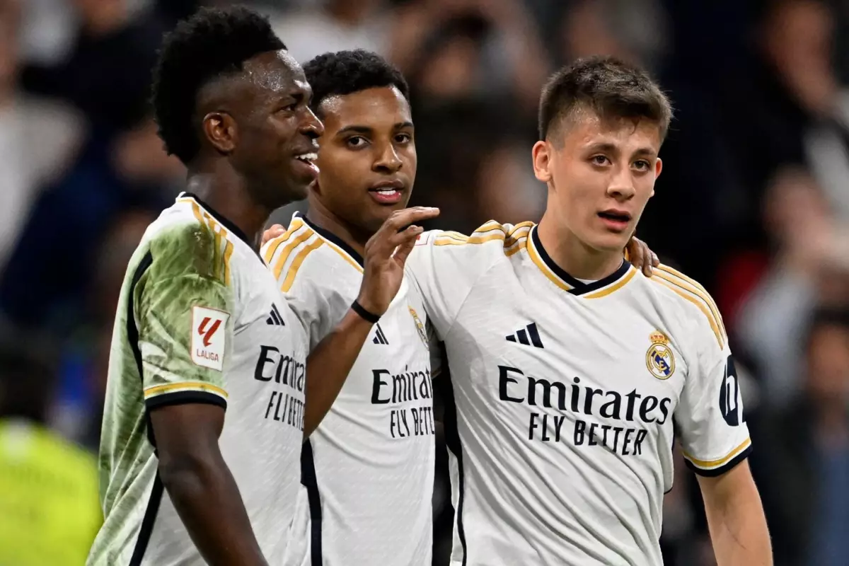Mesajlar ifşa oldu! Real Madrid’in yıldızı sevgilisini aldatmış